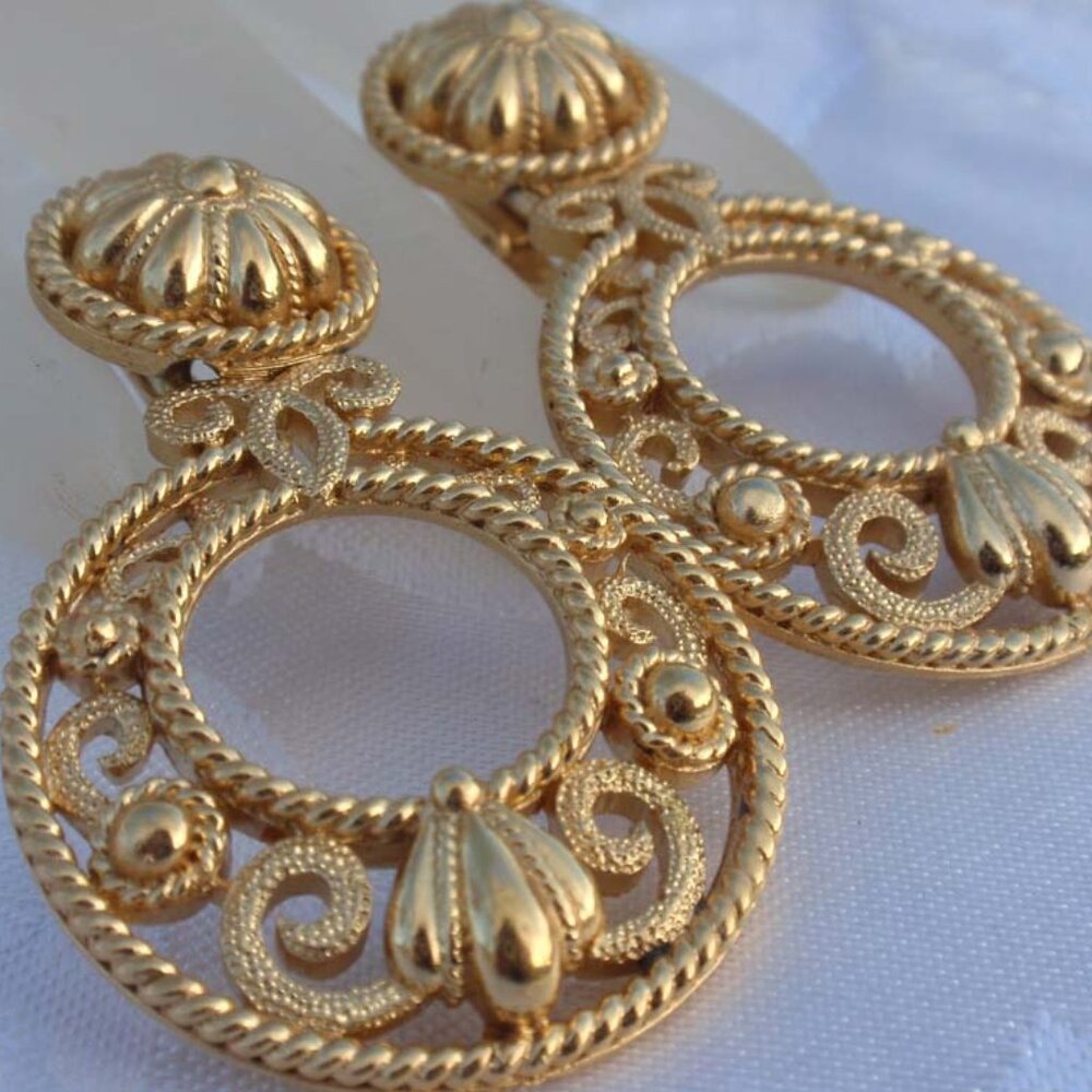 Vintage Trifari Hoop Earrings Mediterranean